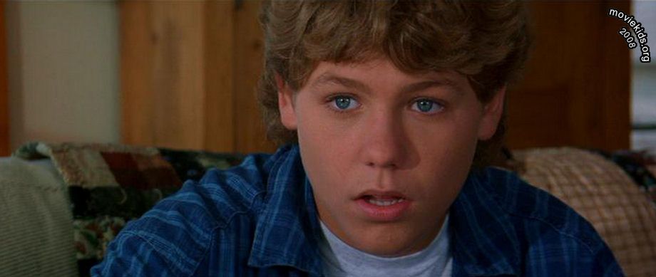 Jason James Richter in Free Willy 2: The Adventure Home