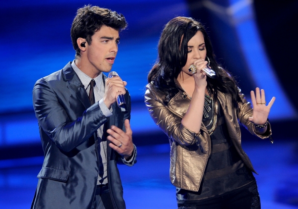 Joe Jonas in American Idol: The Search for a Superstar
