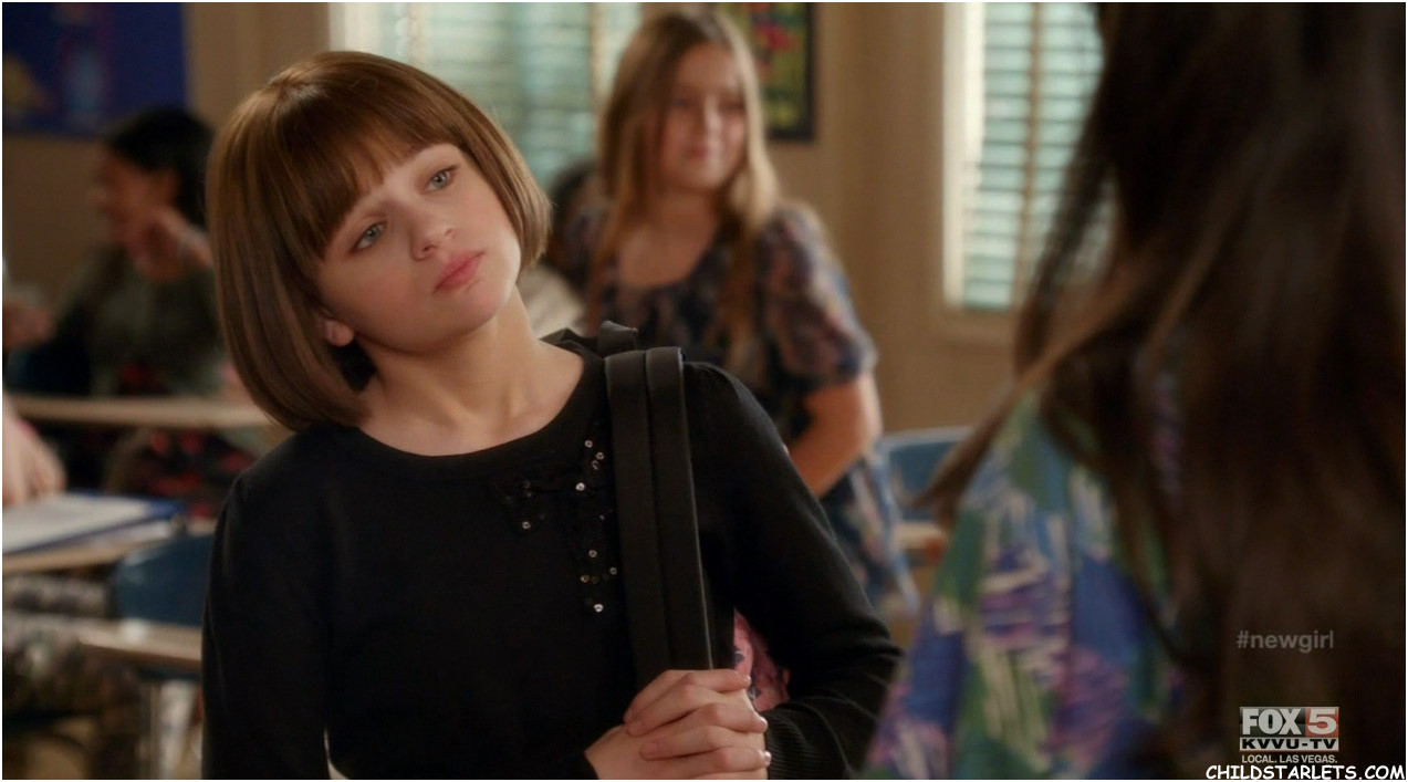 Joey King in New Girl