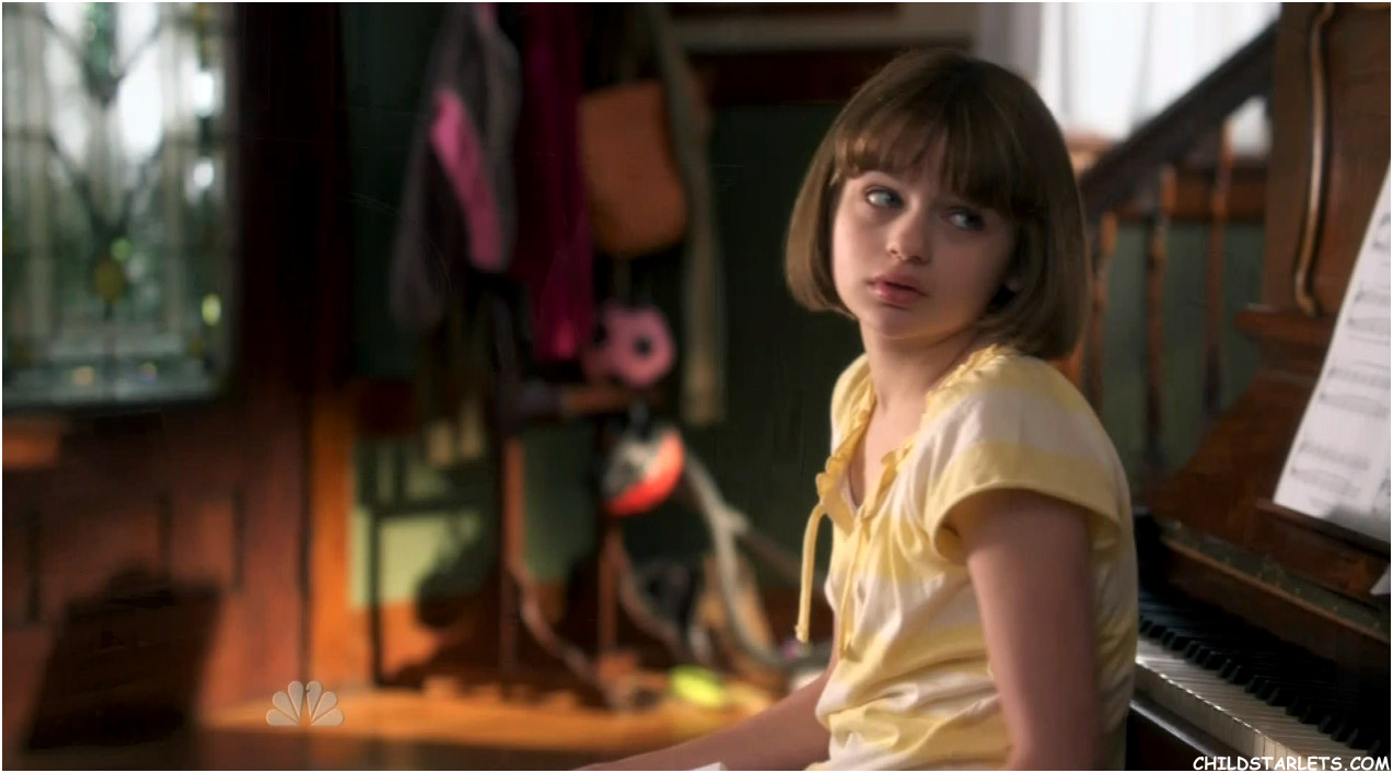 Joey King in Bent