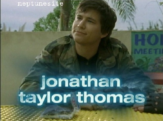 Jonathan Taylor Thomas in Veronica Mars, episode: Weapons of Class Destruction