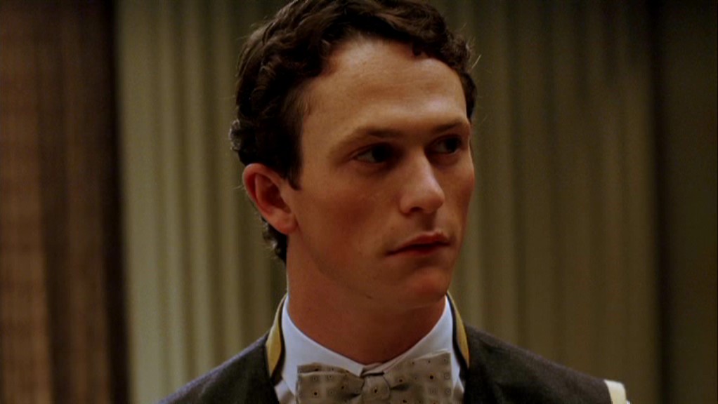 Jonathan Tucker in Criminal