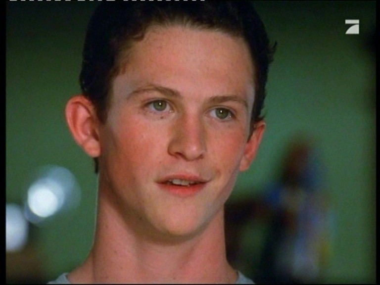 Jonathan Tucker in 100 Girls