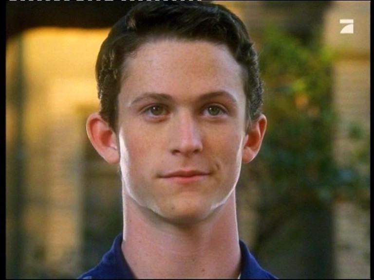 Jonathan Tucker in 100 Girls