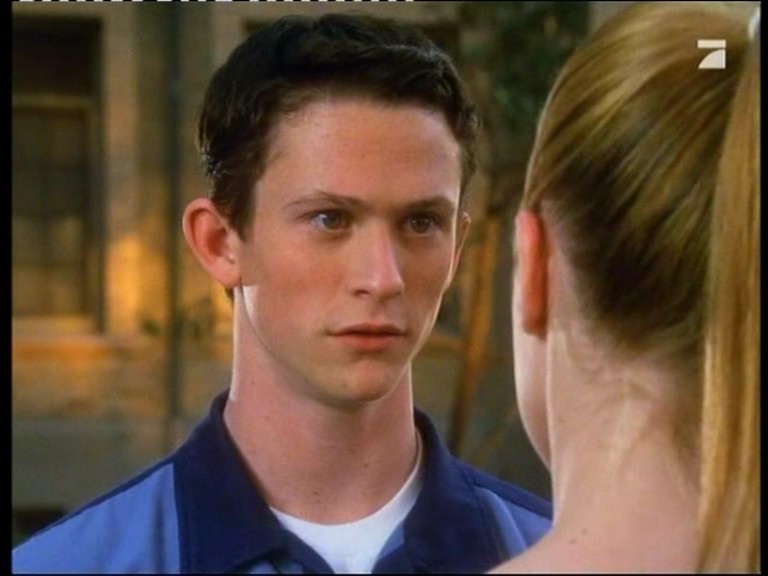 Jonathan Tucker in 100 Girls