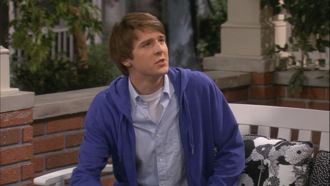 Jordan Garrett in Melissa & Joey, episode: Do as I Say, Not as I Do