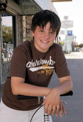 General photo of Josh Hutcherson