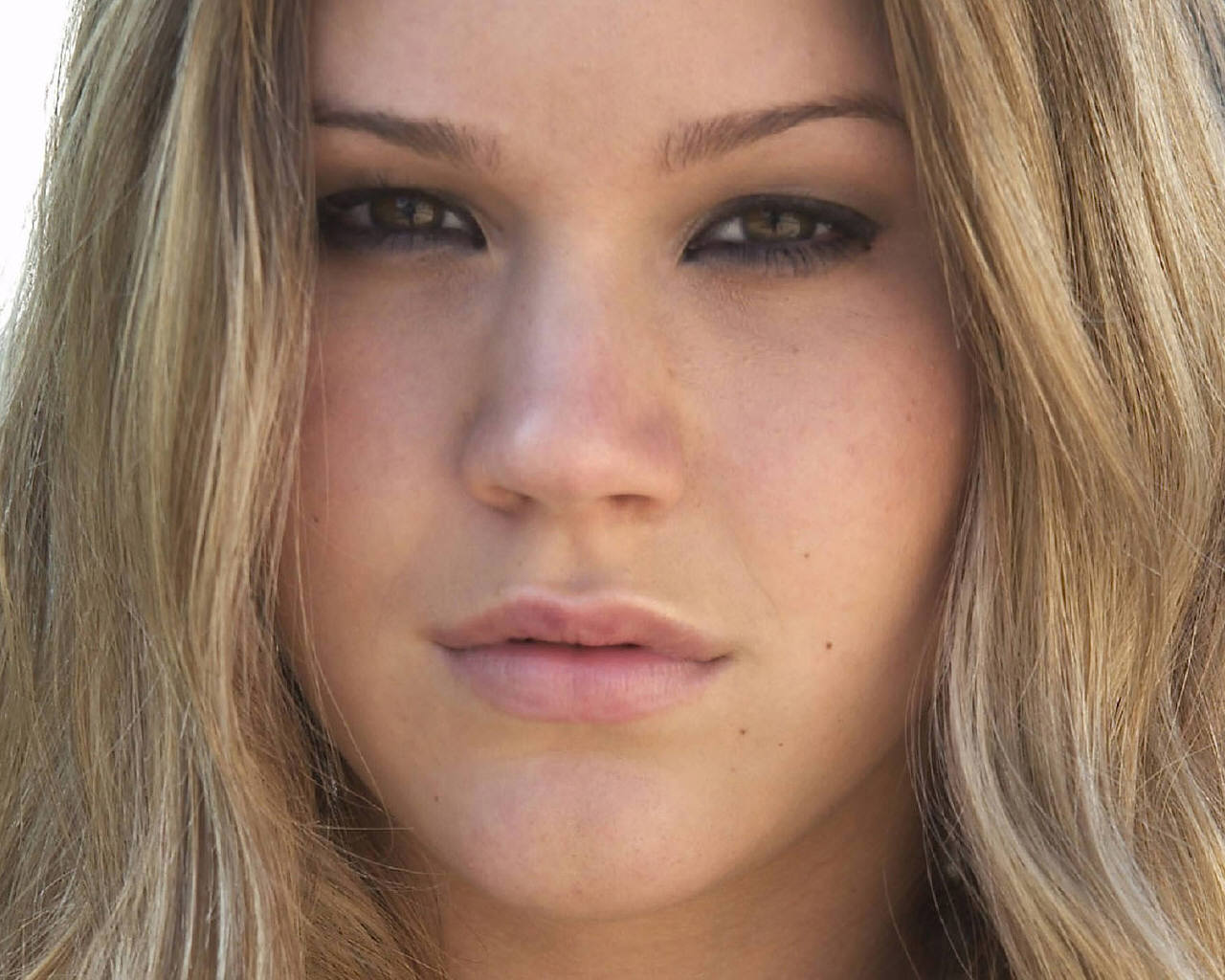 General photo of Joss Stone