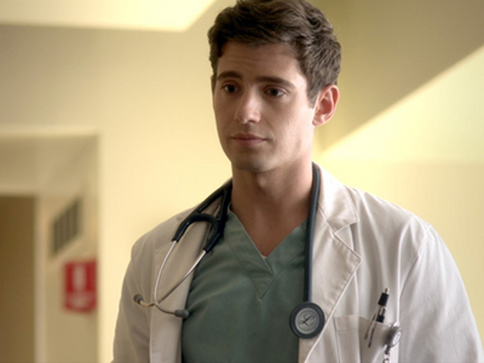 Julian Morris in Pretty Little Liars (Season 2)