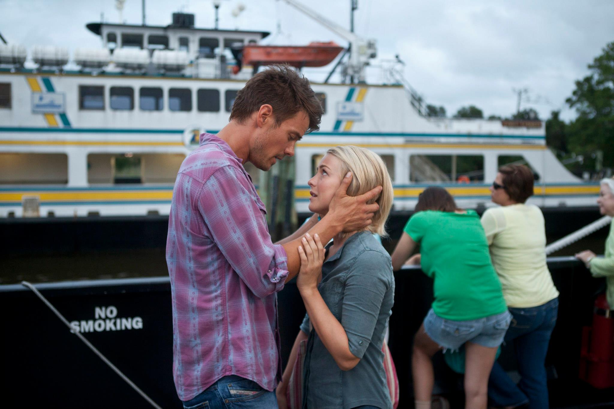 Julianne Hough in Safe Haven