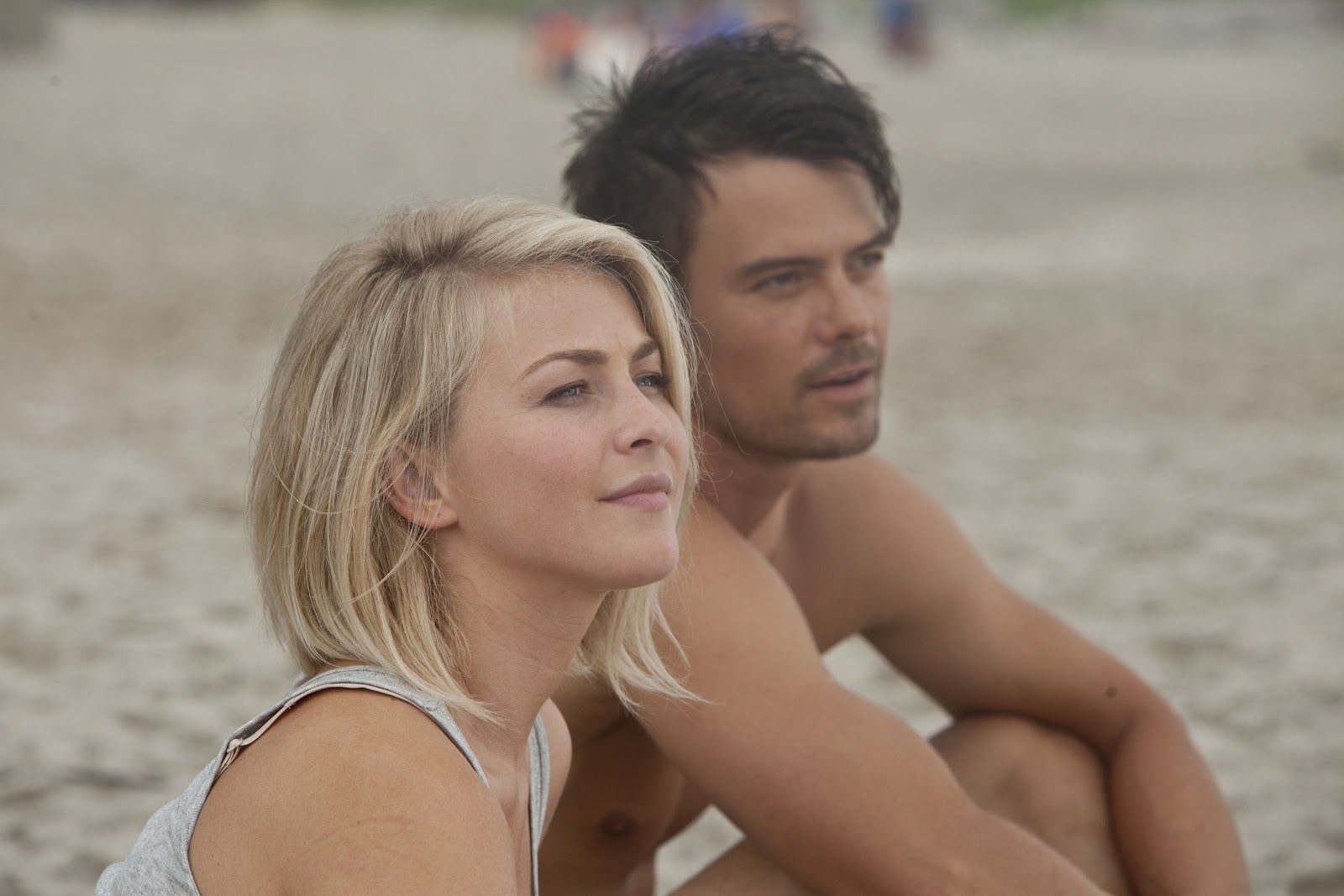 Julianne Hough in Safe Haven