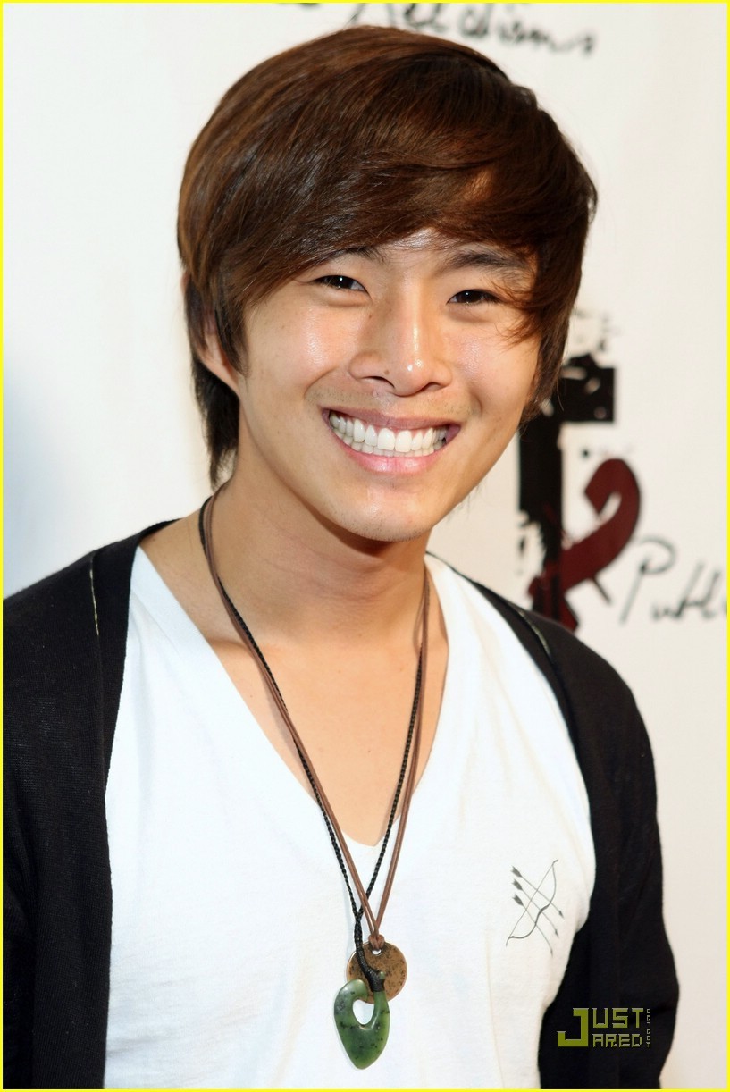 General photo of Justin Chon