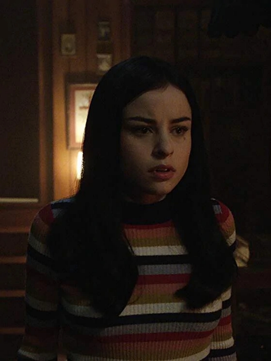 Katie Sarife in Annabelle Comes Home