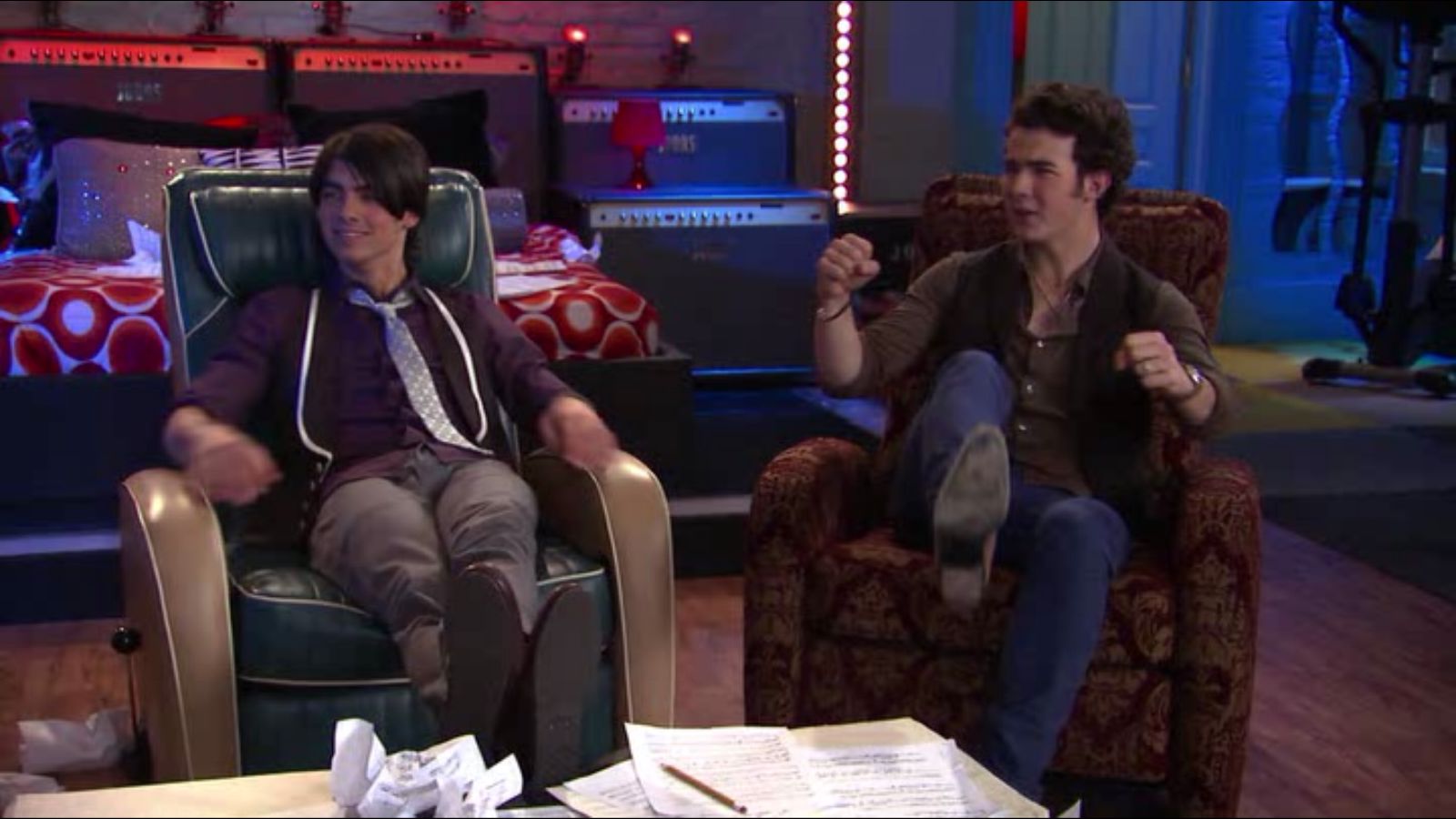 Kevin Jonas in Jonas, episode: Wrong Song