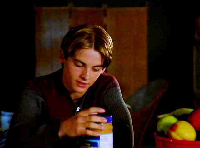 Kevin Zegers in Air Bud: World Pup