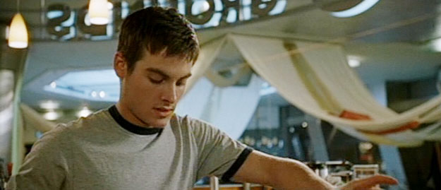 Kevin Zegers in Dawn of the Dead