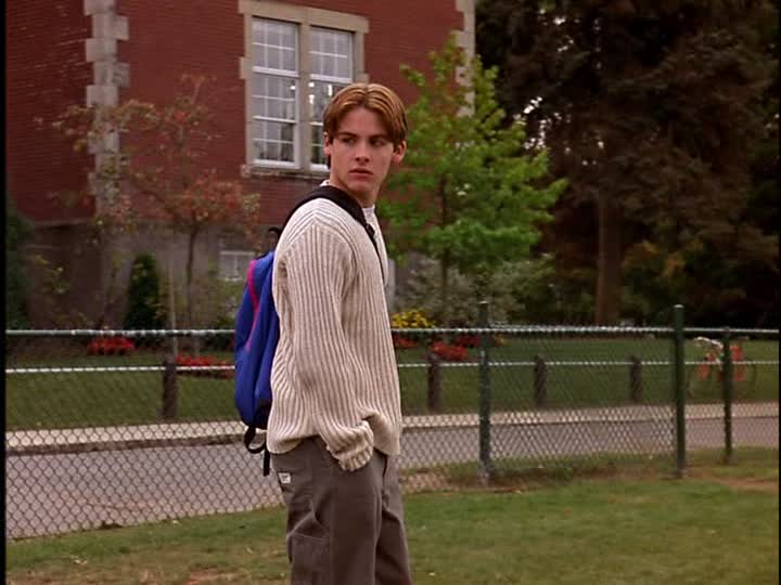 Kevin Zegers in Air Bud: World Pup