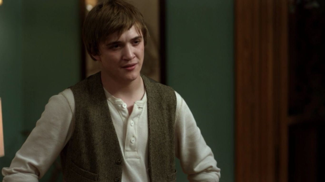 Kyle Gallner in Cherry