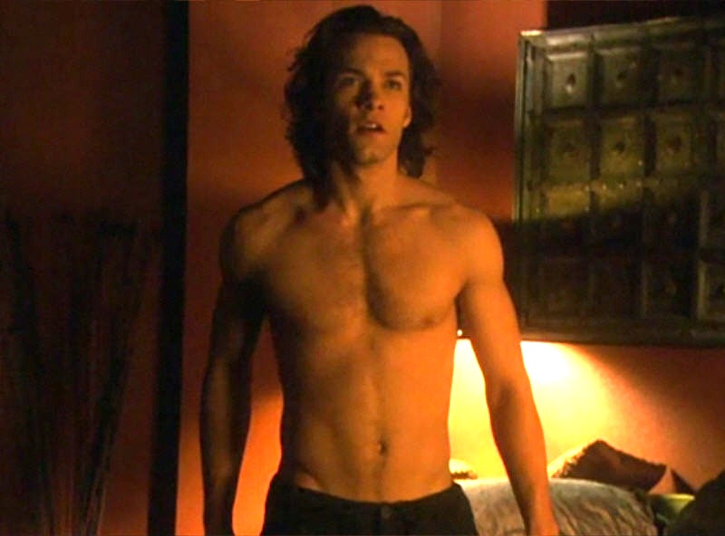 Kyle Schmid in Blood Ties