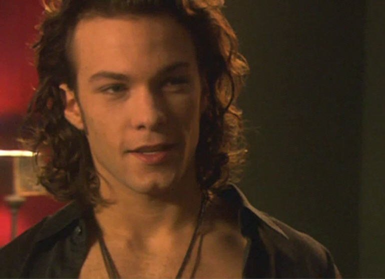 Kyle Schmid in Blood Ties