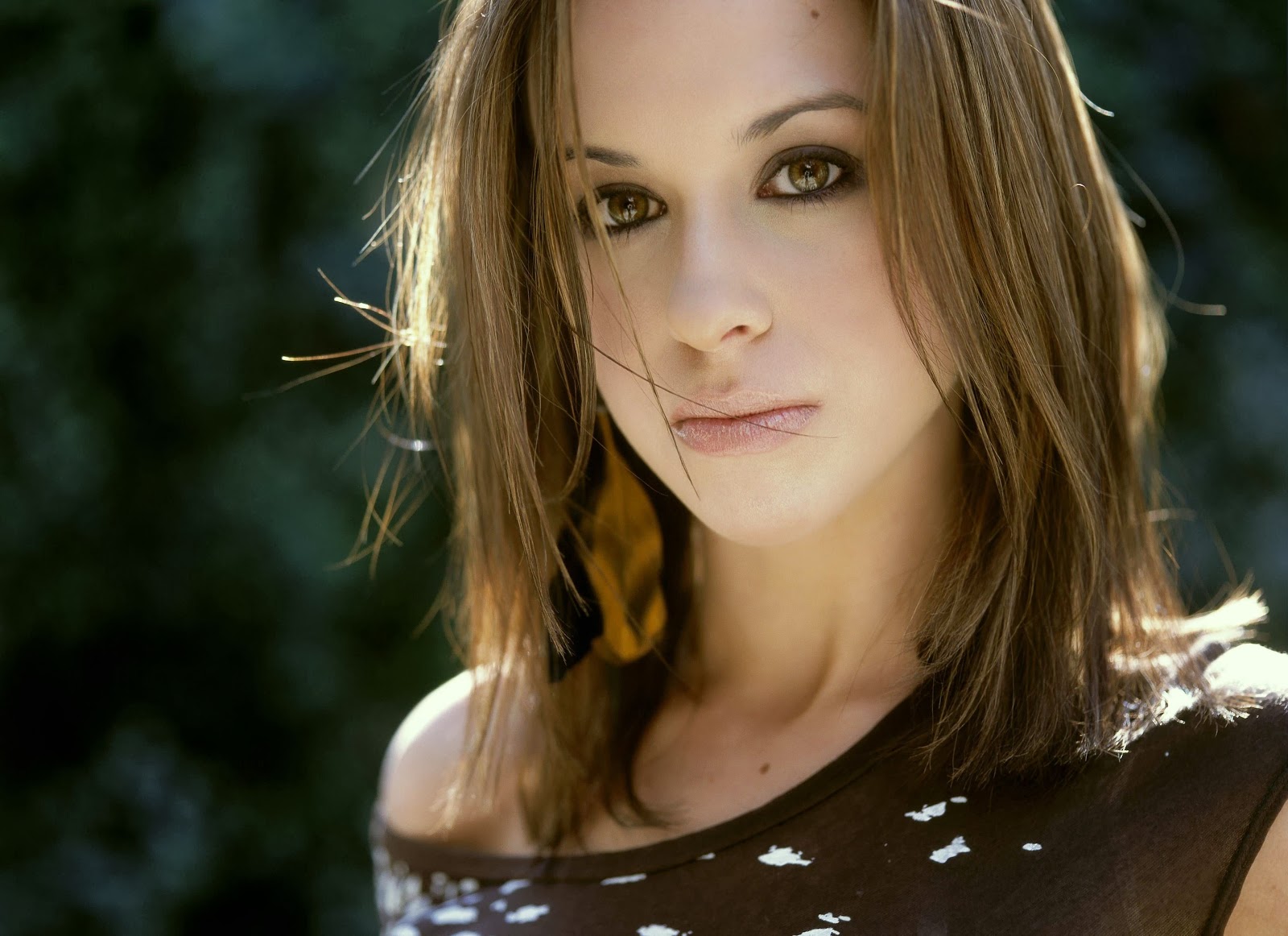 General photo of Lacey Chabert