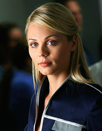 Laura Vandervoort in V