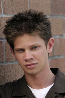 General photo of Lee Norris