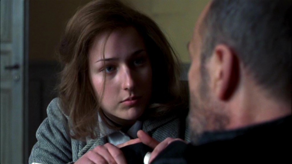 Leelee Sobieski in Uprising