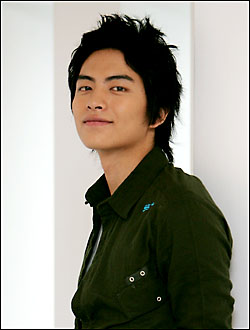 General photo of Lee Min-Ki