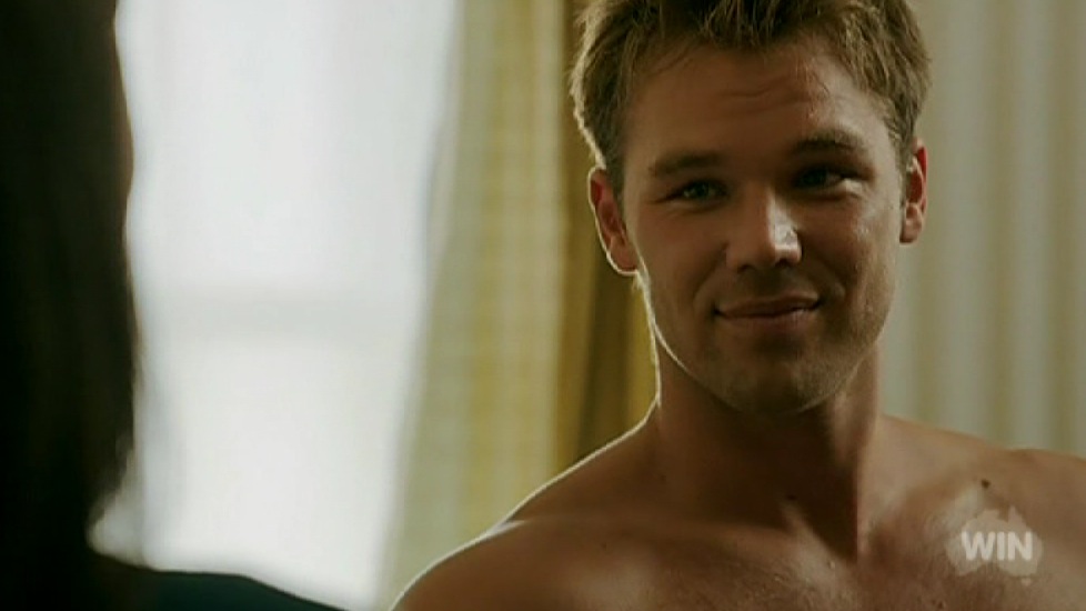 Lincoln Lewis in House Husbands