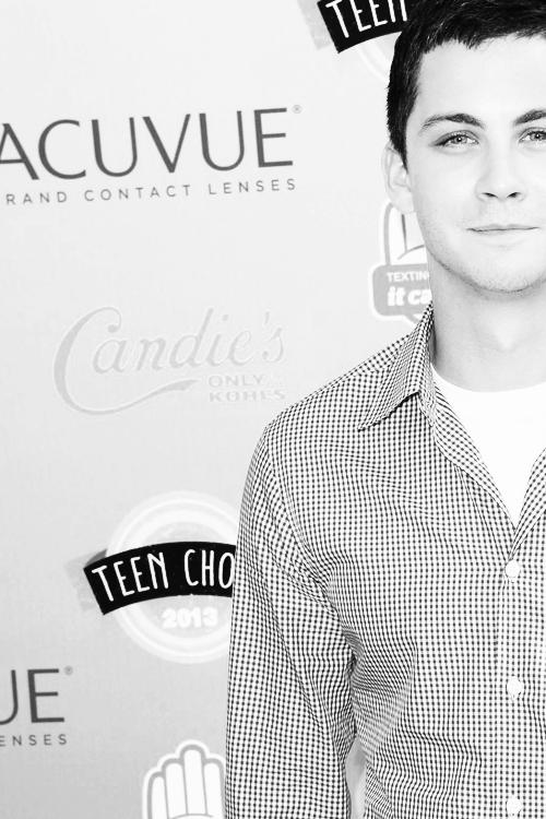 Logan Lerman in Teen Choice Awards 2013