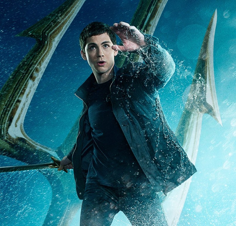 Logan Lerman in Percy Jackson: Sea of Monsters