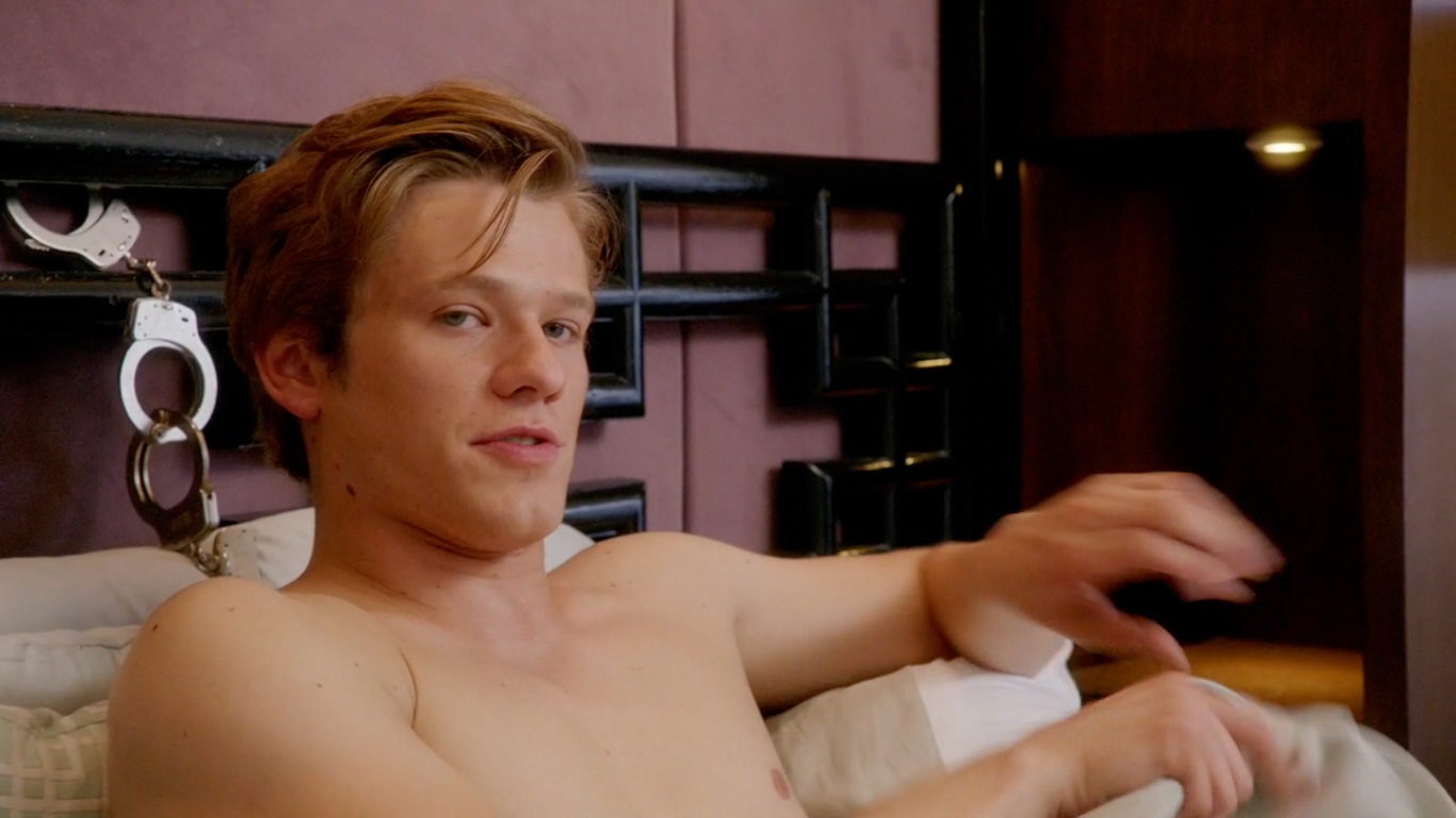 Lucas Till in MacGyver