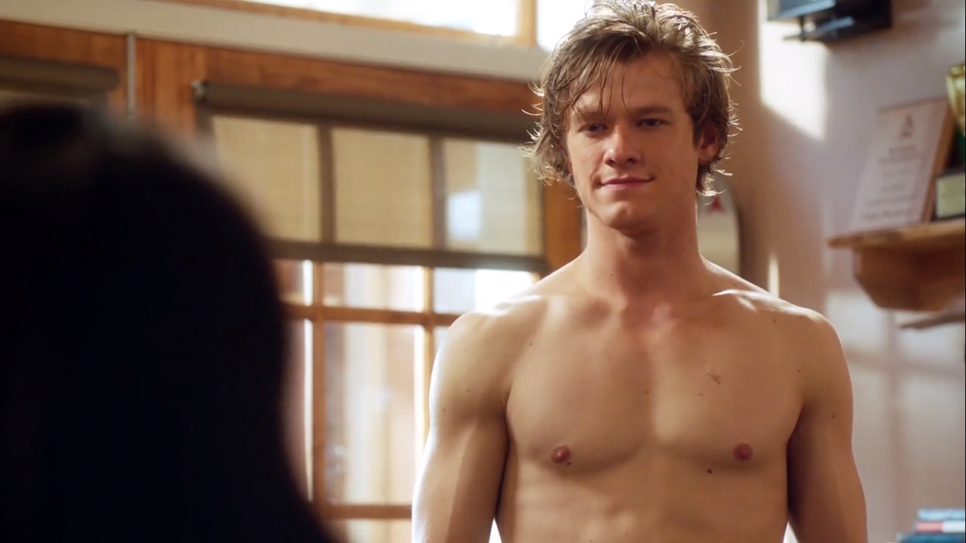 Lucas Till in MacGyver