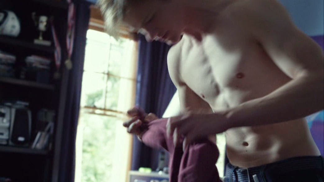 Lucas Till in Crush