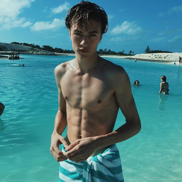 General picture of Lucky Blue Smith - Photo 23 of 127. 
