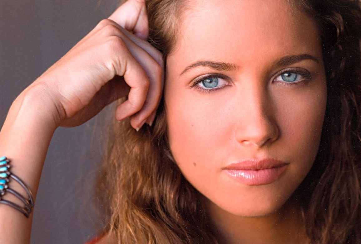 General photo of Maiara Walsh