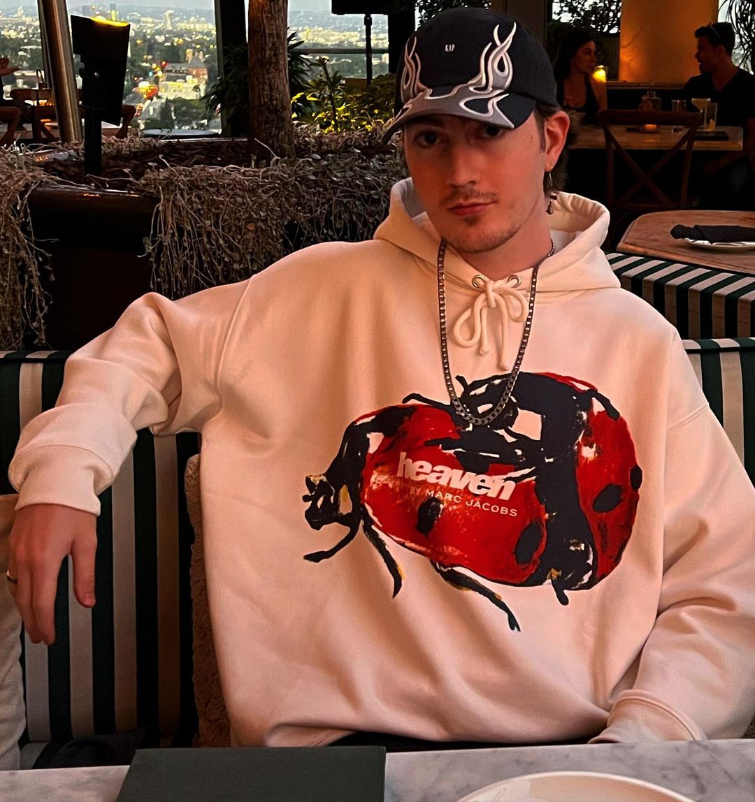 Mason MCKENRICK Bio