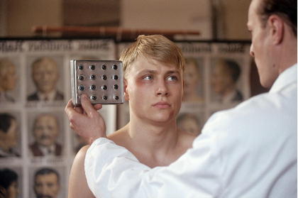 Max Riemelt in Before the Fall