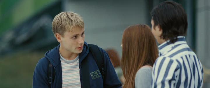 Max Riemelt in The Wave