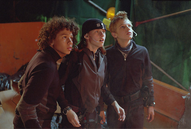 Max Thieriot in Catch That Kid