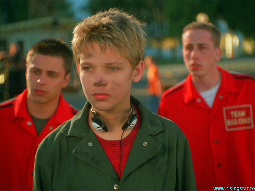 Max Thieriot in Catch That Kid