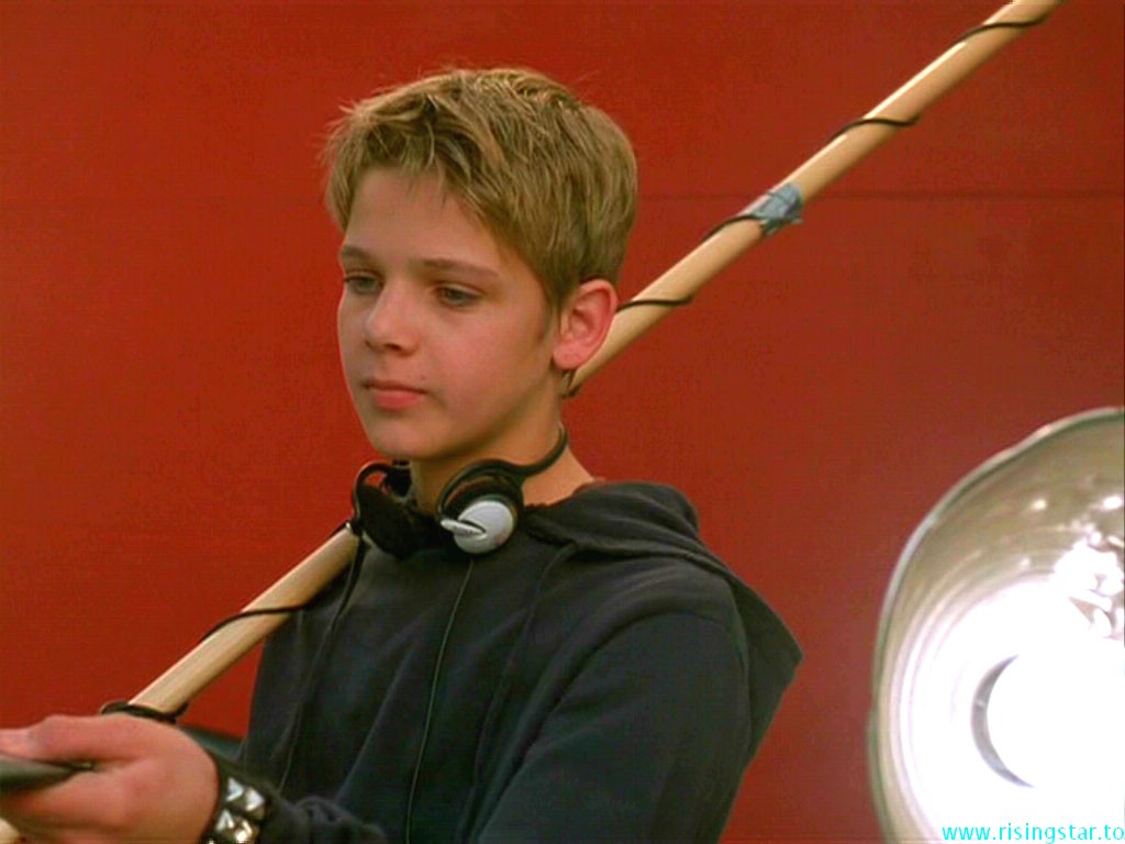 Max Thieriot in Catch That Kid