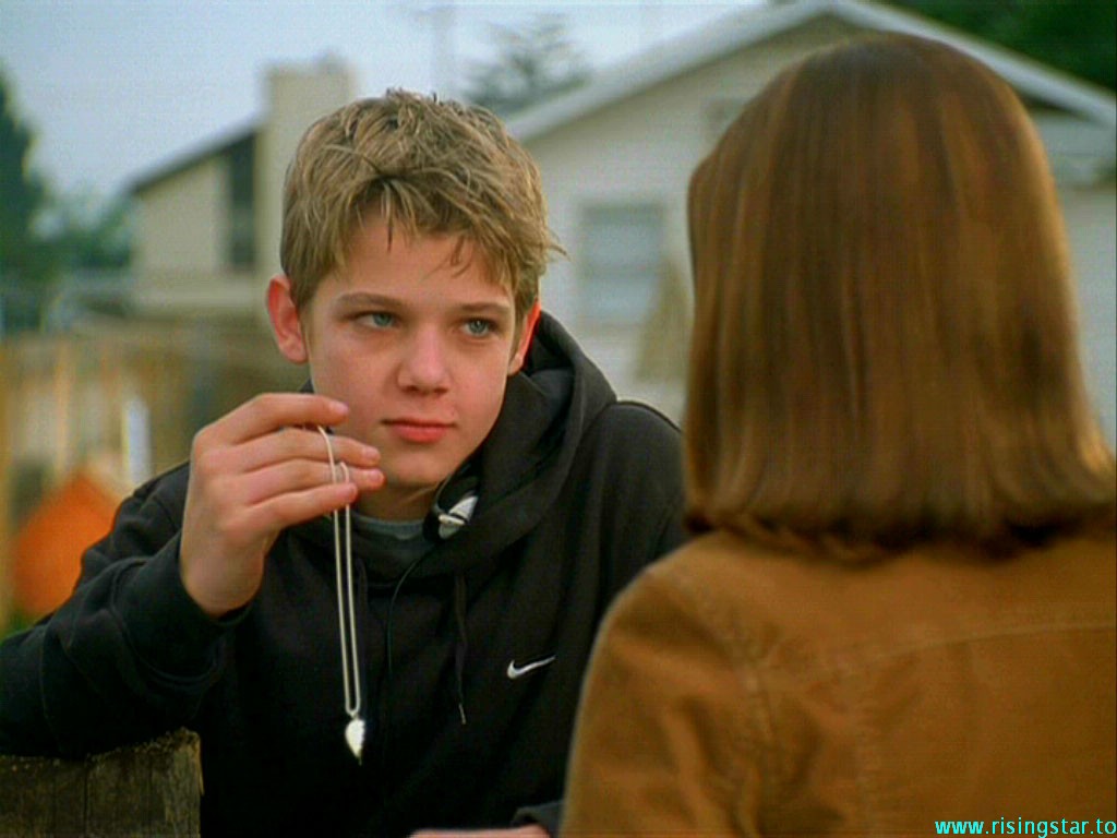 Max Thieriot in Catch That Kid