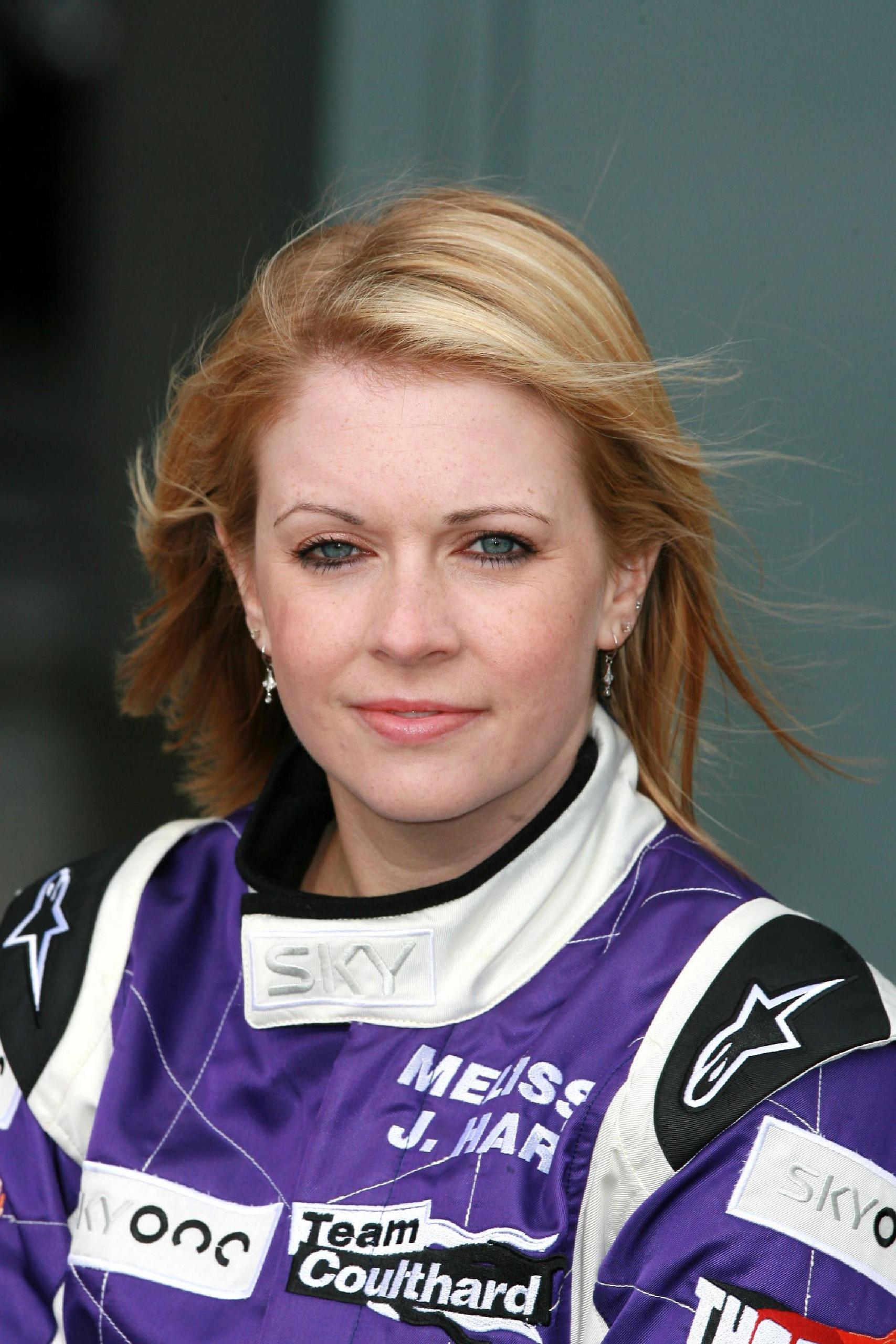 General photo of Melissa Joan Hart