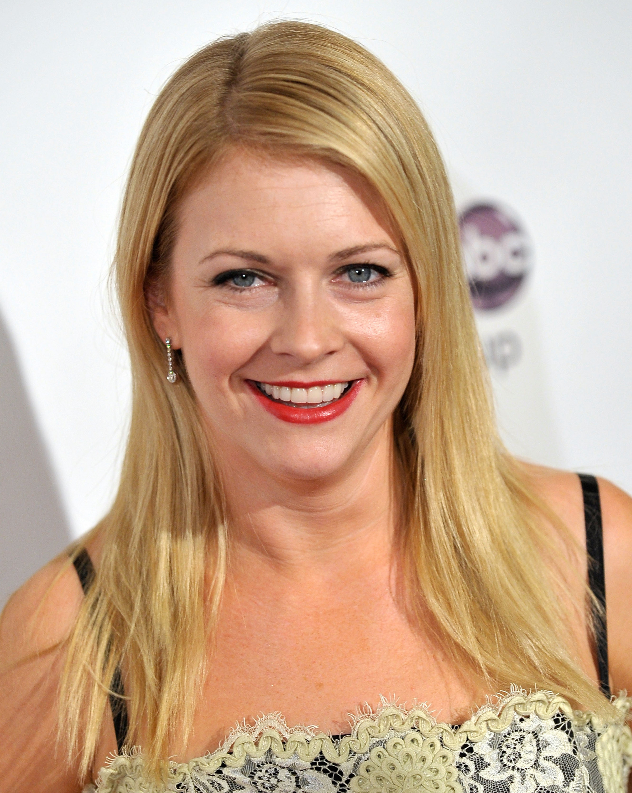 General photo of Melissa Joan Hart