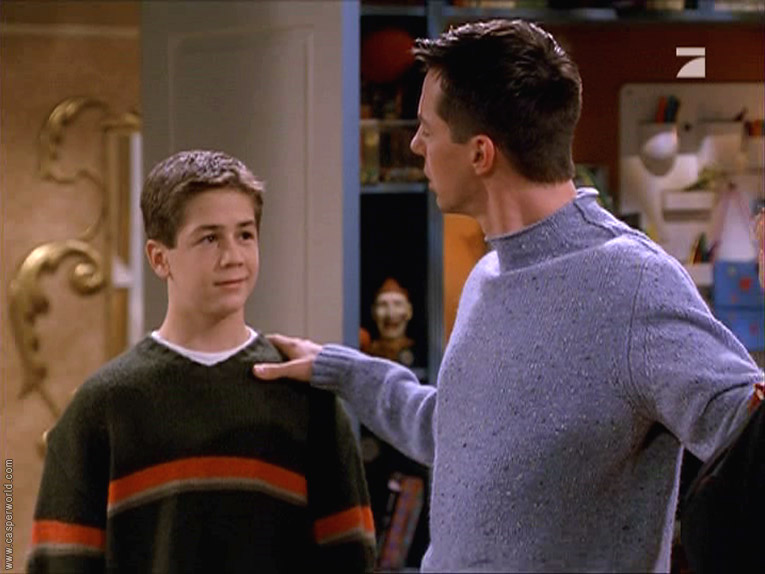 Michael Angarano in Will & Grace, episode: Field of Queens