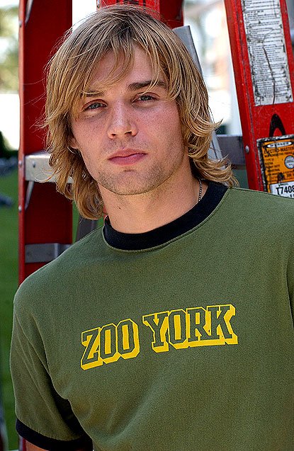 General photo of Mike Vogel