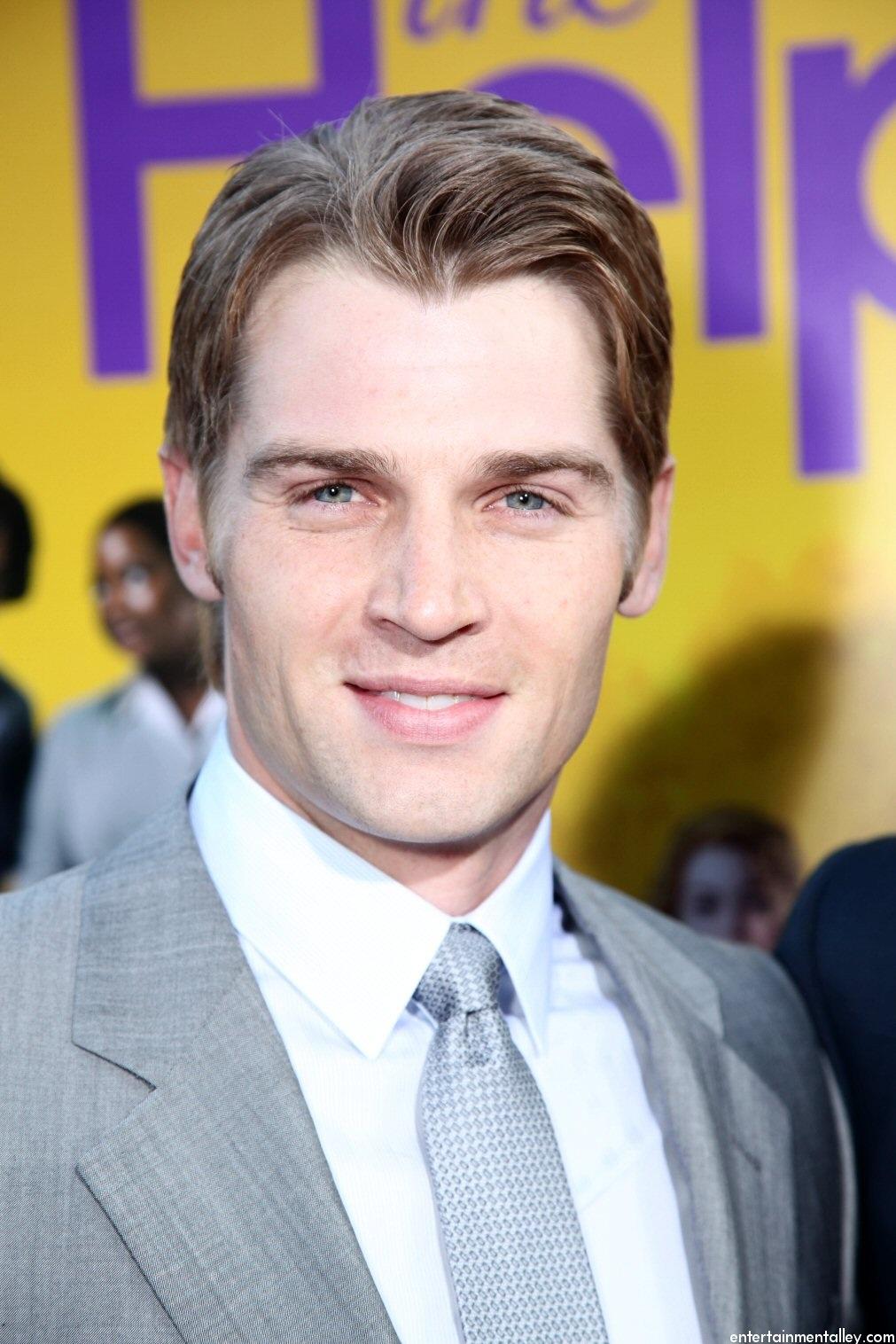 General photo of Mike Vogel