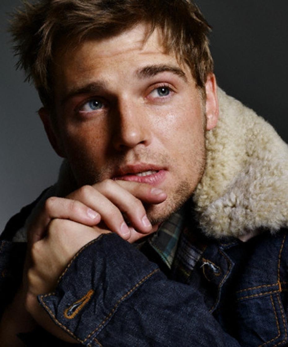 General photo of Mike Vogel